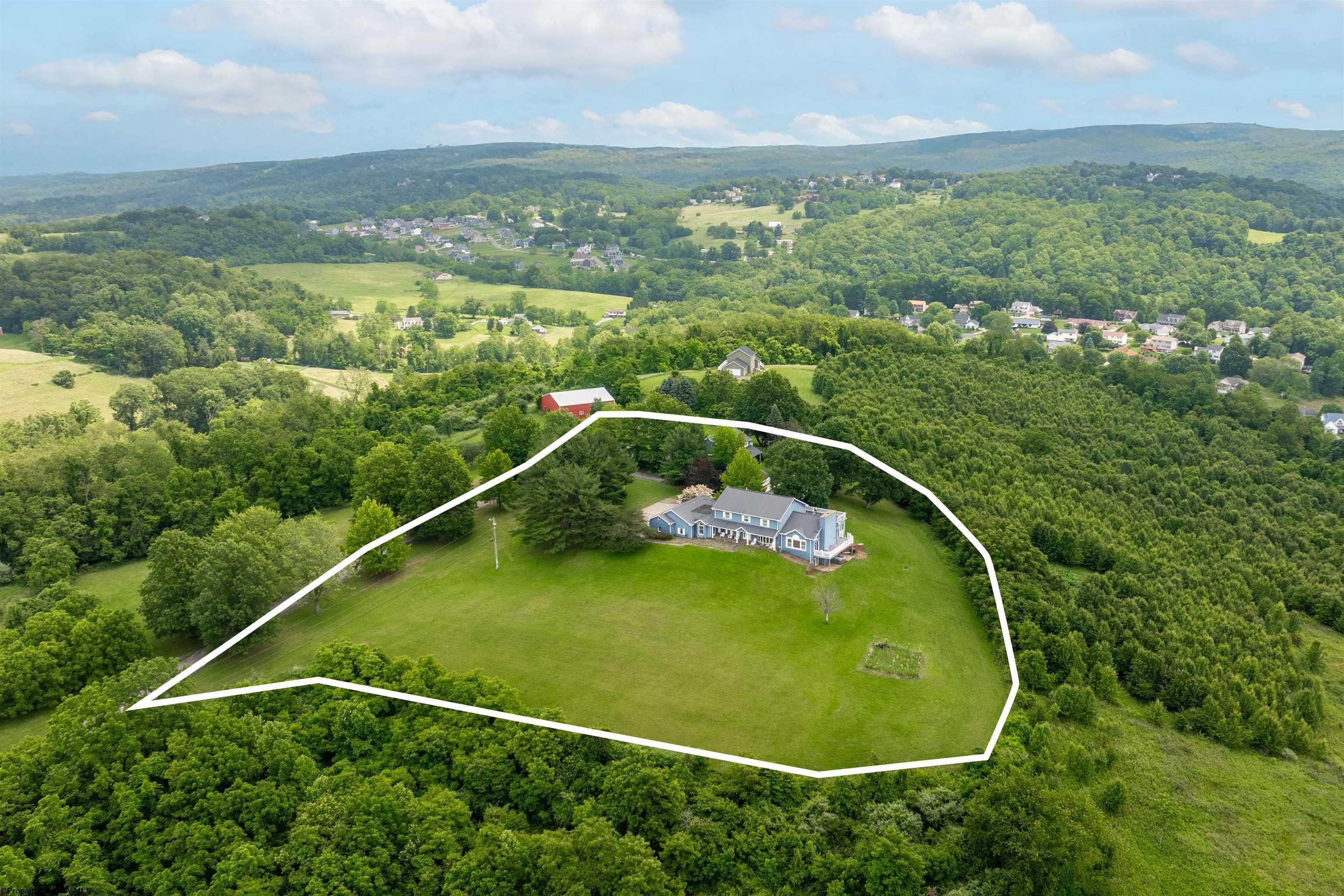 Single Family 4BR 5BA - 142 Vecchio Lane, Morgantown, WV