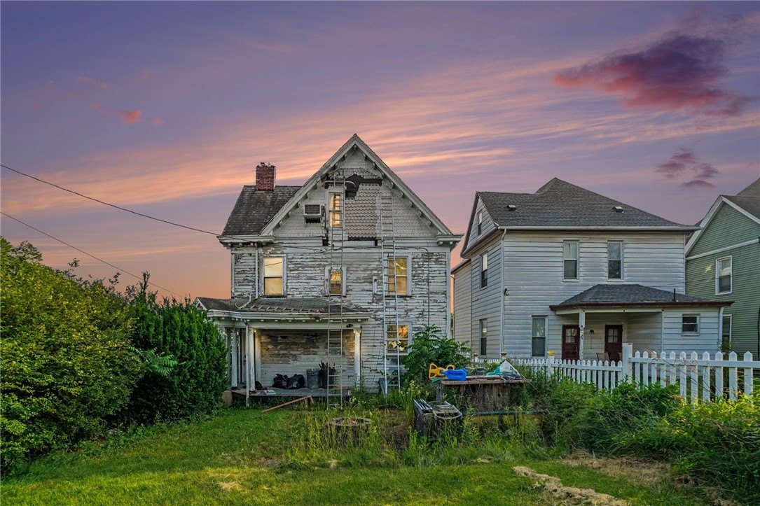 Single Family 4BR 3BA - 300 Duncan Avenue, City of Washington, PA