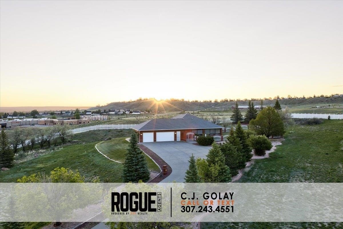 Single Family 4BR 4BA - 3701 Aspen Place, Casper, WY