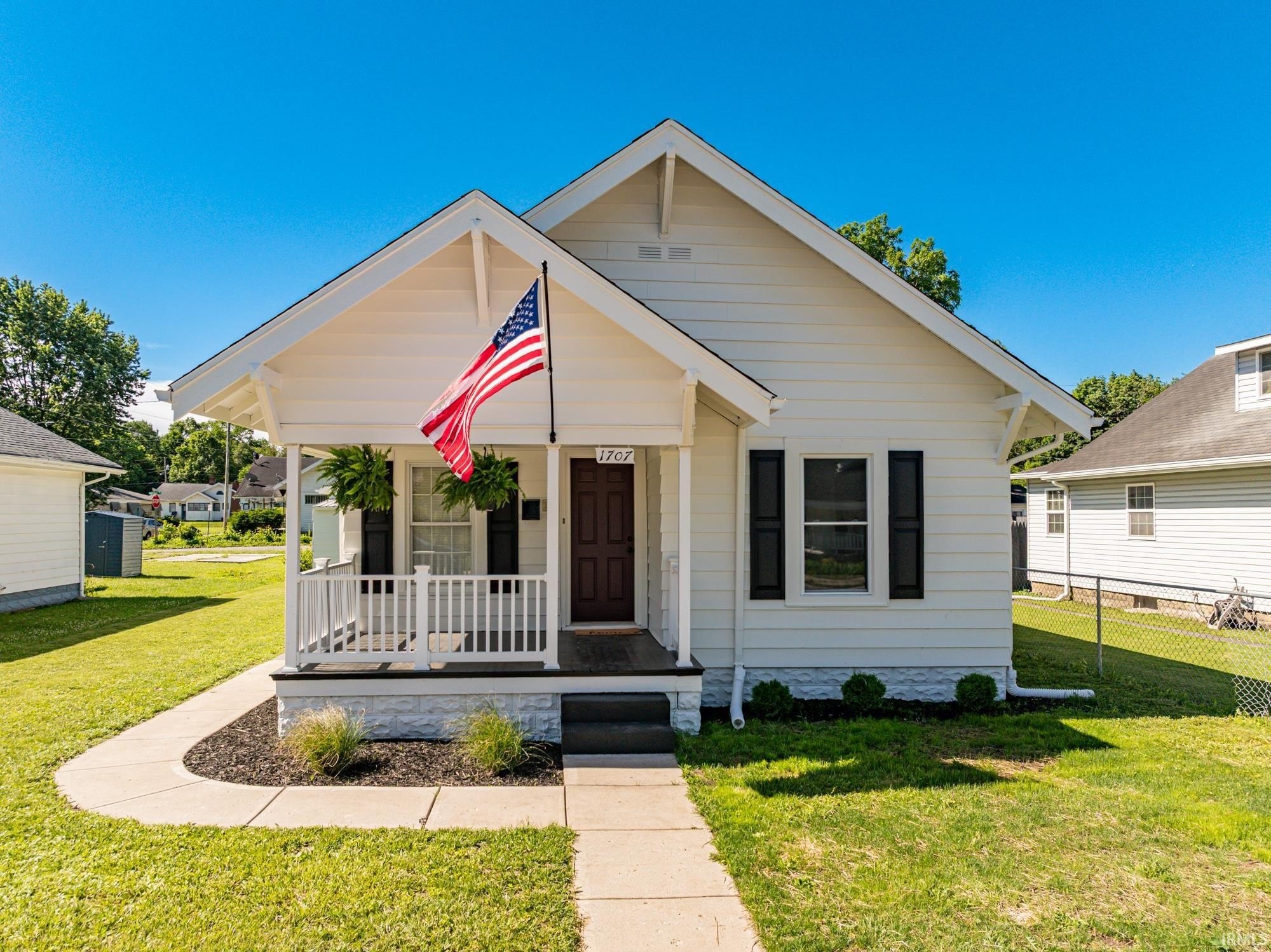 Single Family 2BR 1BA - 1707 W 8th Street, Anderson, IN