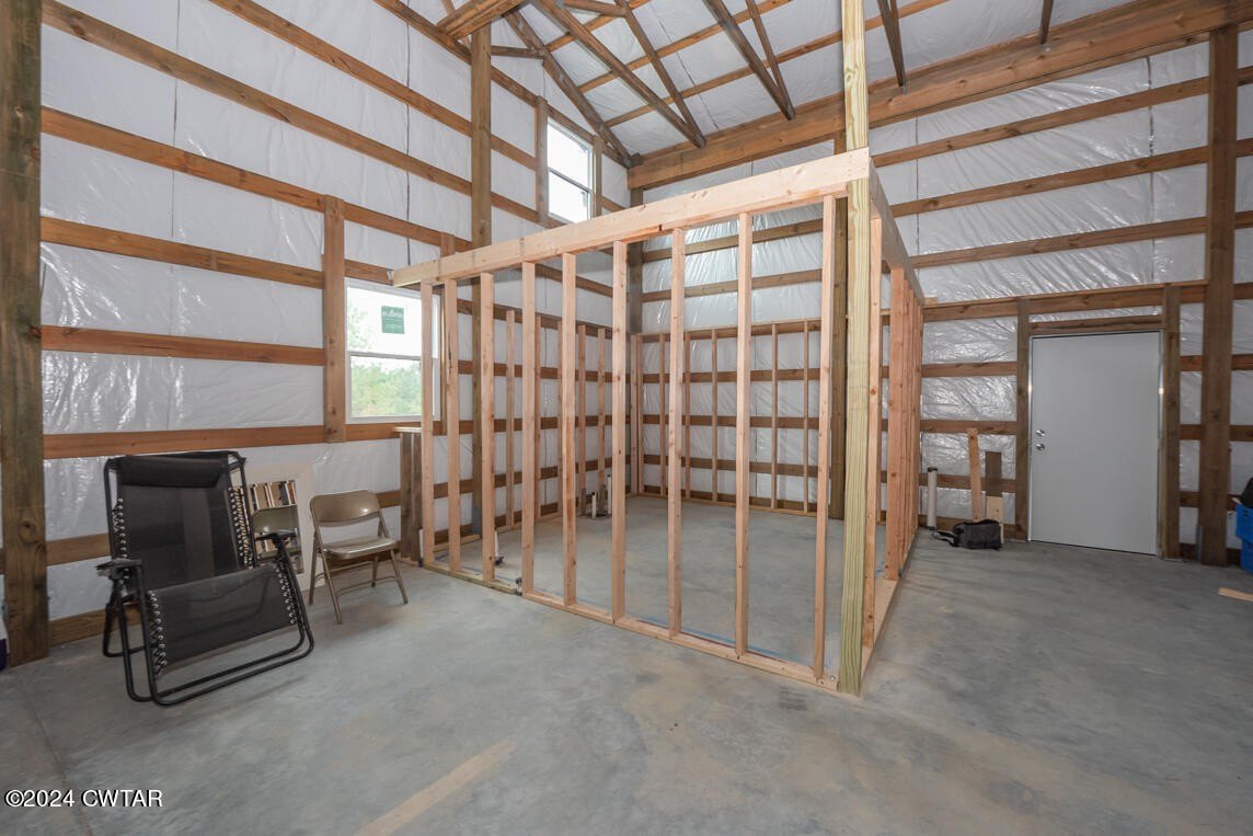 190 Pine Tree Dr  