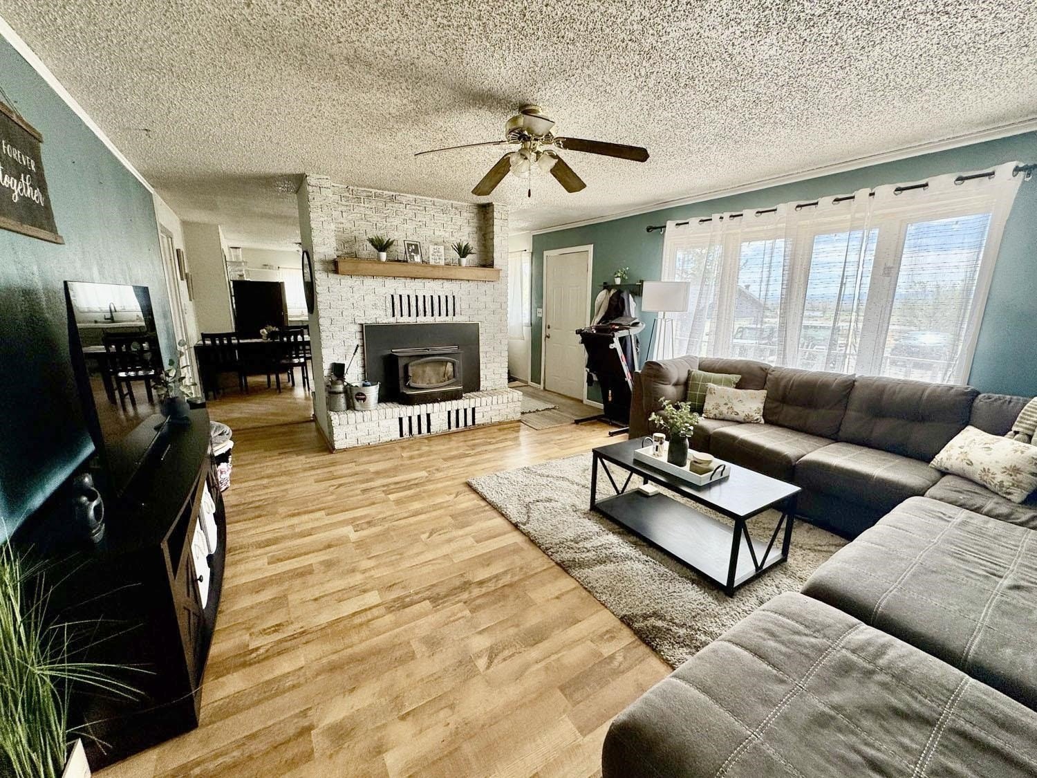 Single Family 3BR 2BA - 11260 U.S. Highway 26, Kinnear, WY