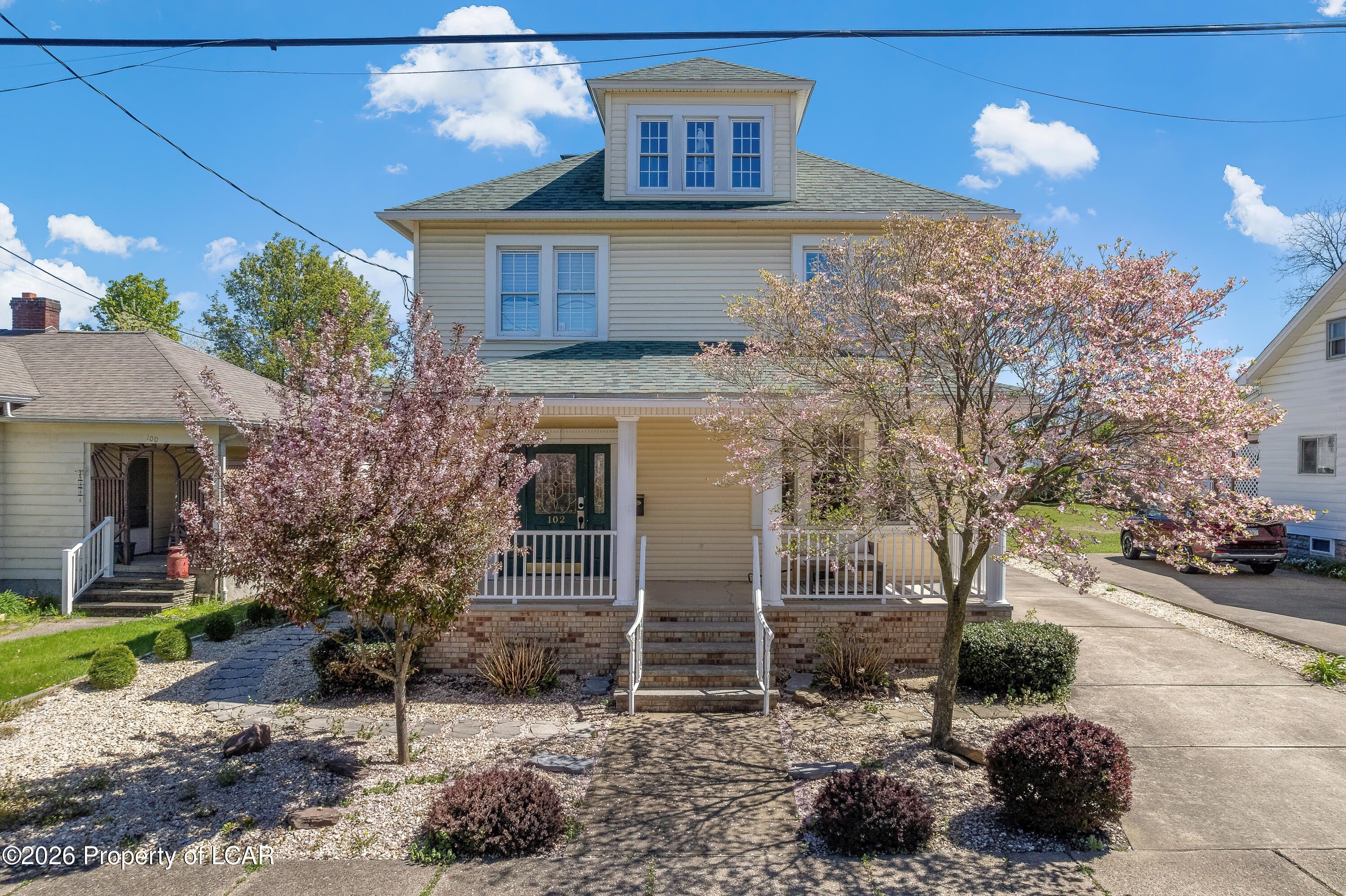 Single Family 4BR 2BA - 102 Dennison Street, Wyoming, PA