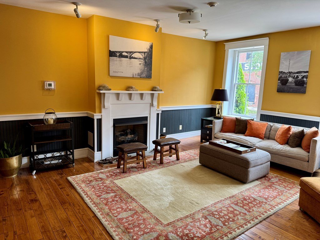 Condo 2BR 2BA - 522 BRIDGE ST, Danville, VA