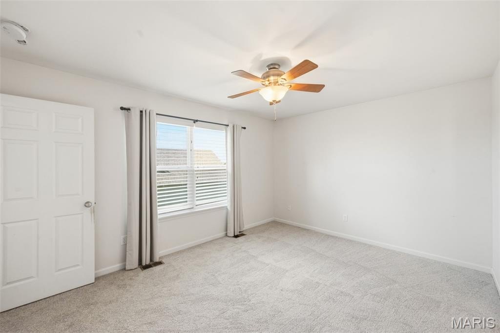 Single Family 4BR 3BA - 911 Pittsburg Landing Drive, Wentzville, MO