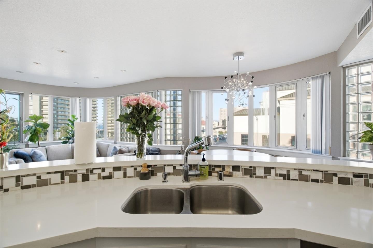 1111 Bay St Unit 307  