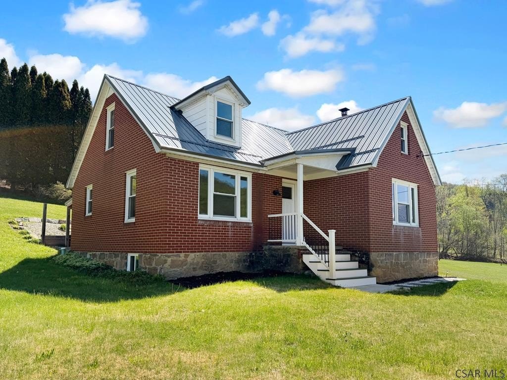 Single Family 3BR 1BA - 646 Nicktown Hill Road, Northern Cambria, PA