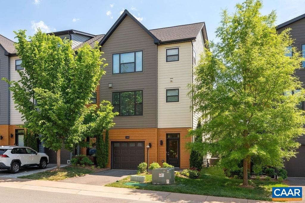 Single Family 4BR 4BA - 148 JUNCTION LN, CHARLOTTESVILLE, VA