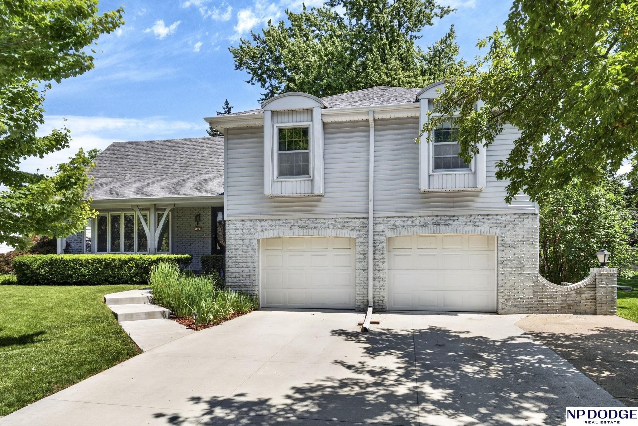 Single Family 4BR 3BA - 3629 S 114th Avenue, Omaha, NE