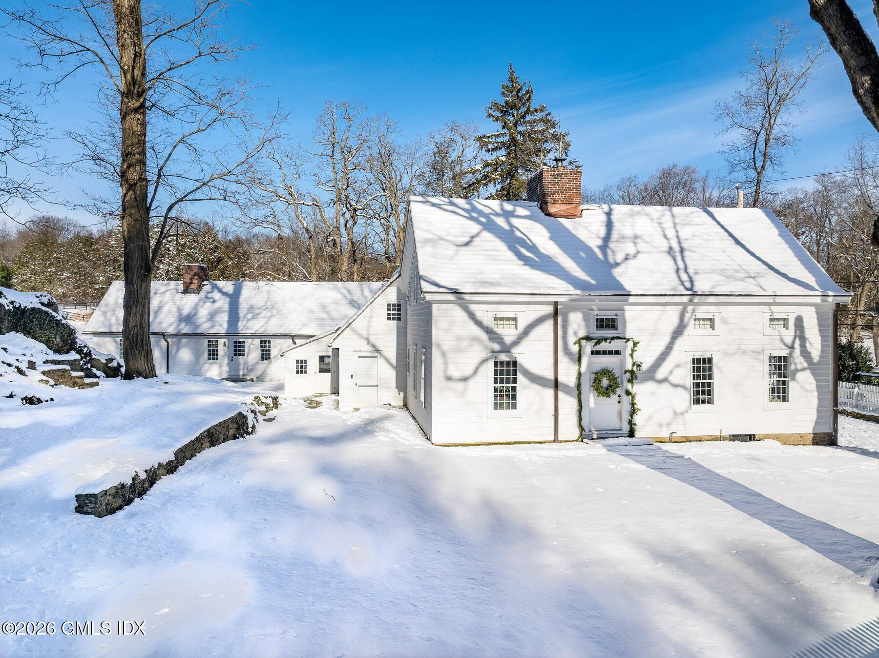 Single Family 5BR 5BA - 640 Round Hill Road, Greenwich, CT