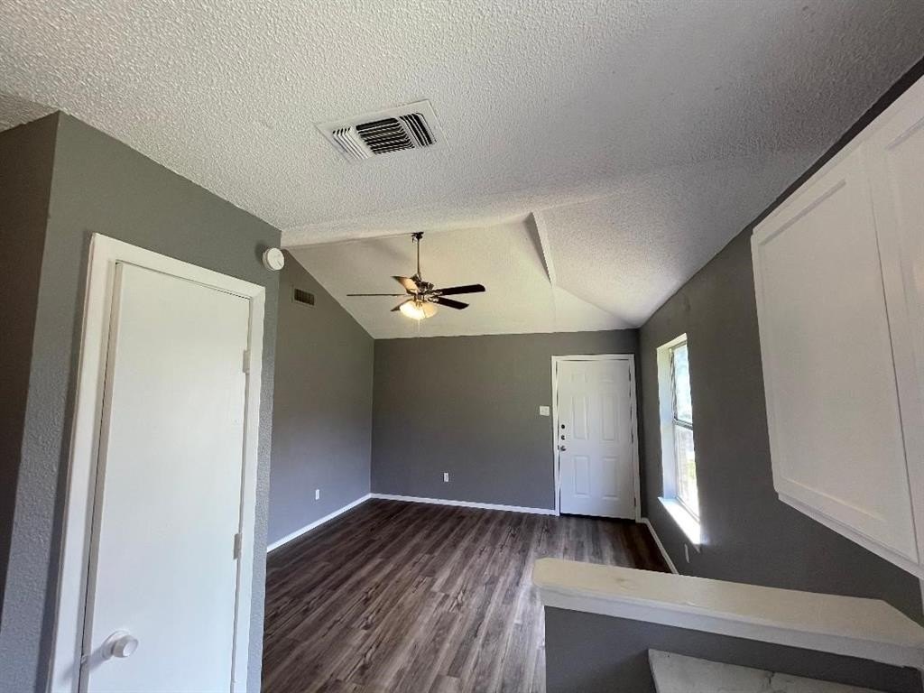 Single Family 8BR 4BA - 5336 Flamingo Road, Fort Worth, TX