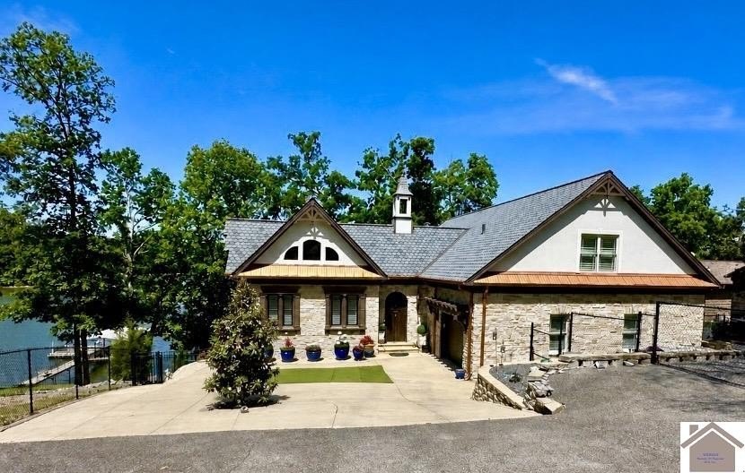 Single Family 4BR 4BA - 257 Dogwood Hills, Gilbertsville, KY