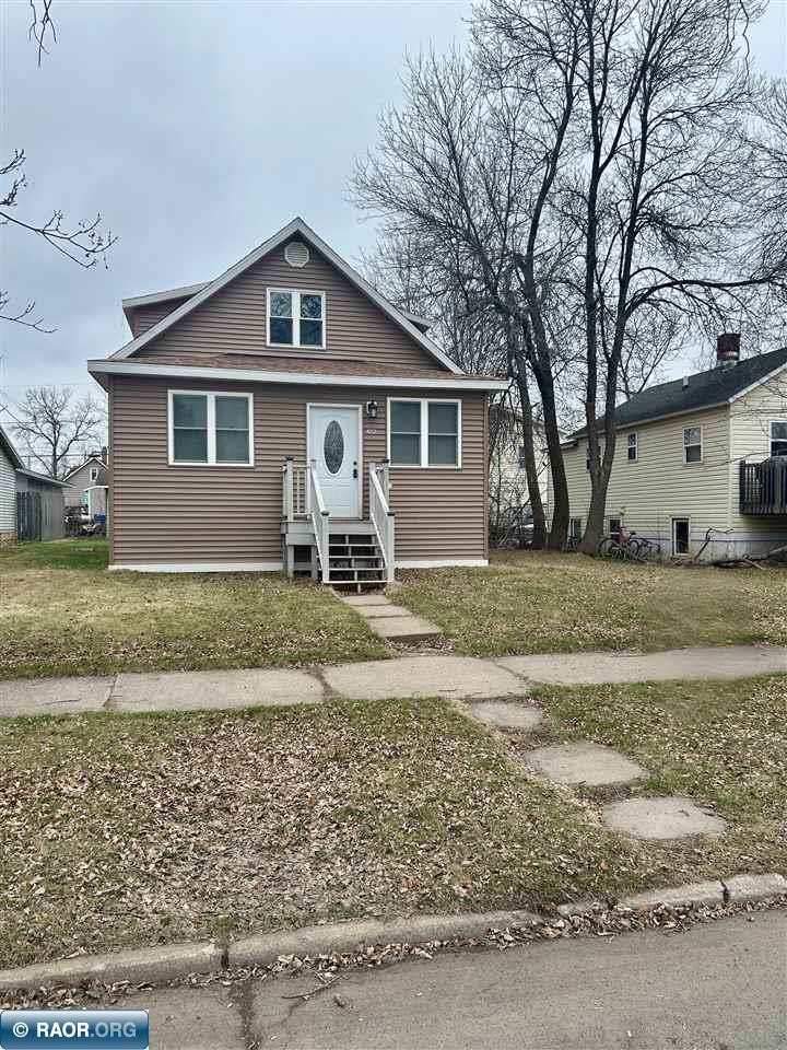 Single Family 4BR 2BA - 2605 E 4th Ave, Hibbing, MN