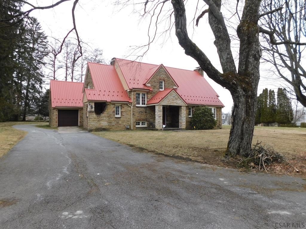Single Family 4BR 4BA - 2232 Benchmark Lane, Johnstown, PA
