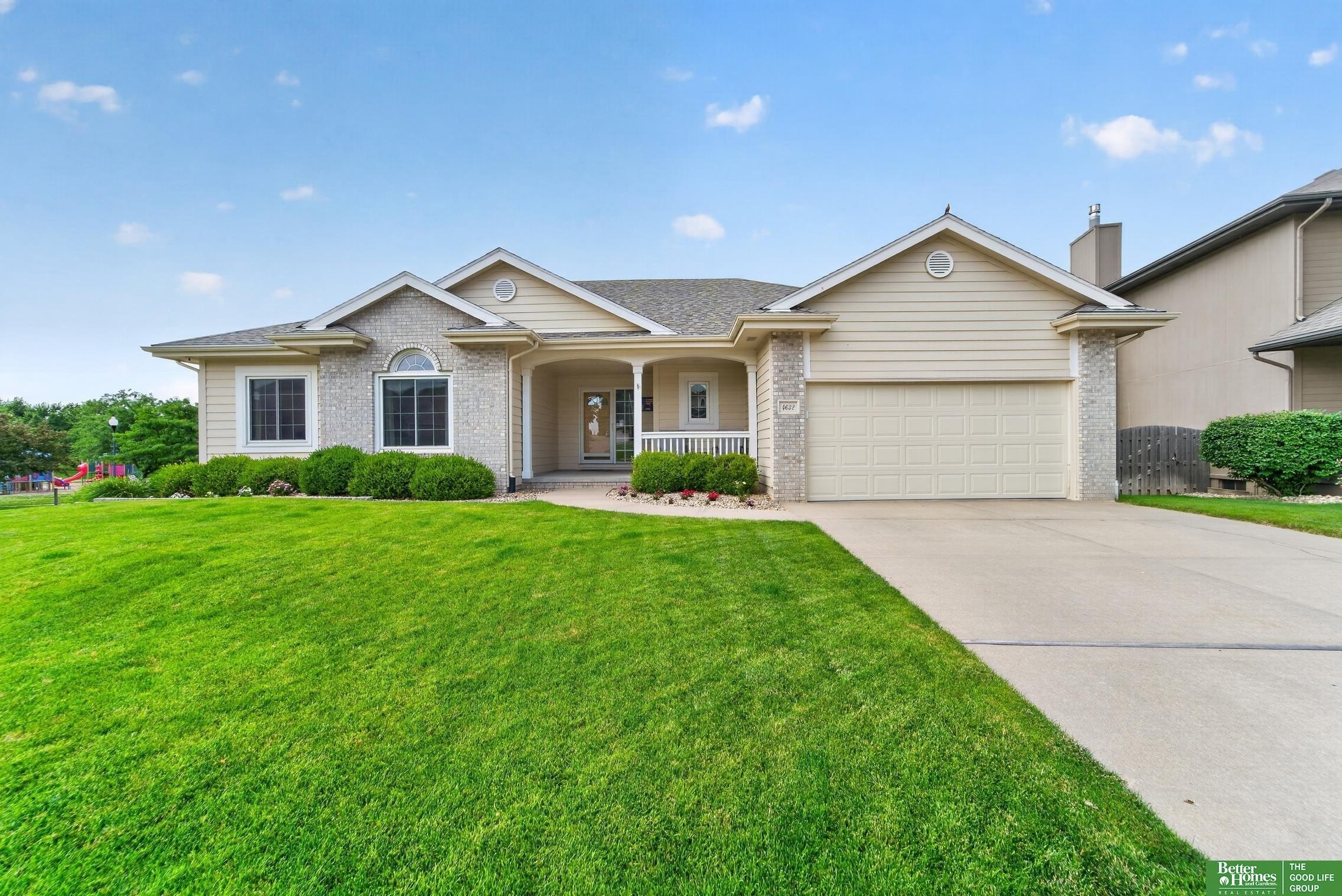 Single Family 4BR 3BA - 4632 S 175 Avenue, Omaha, NE