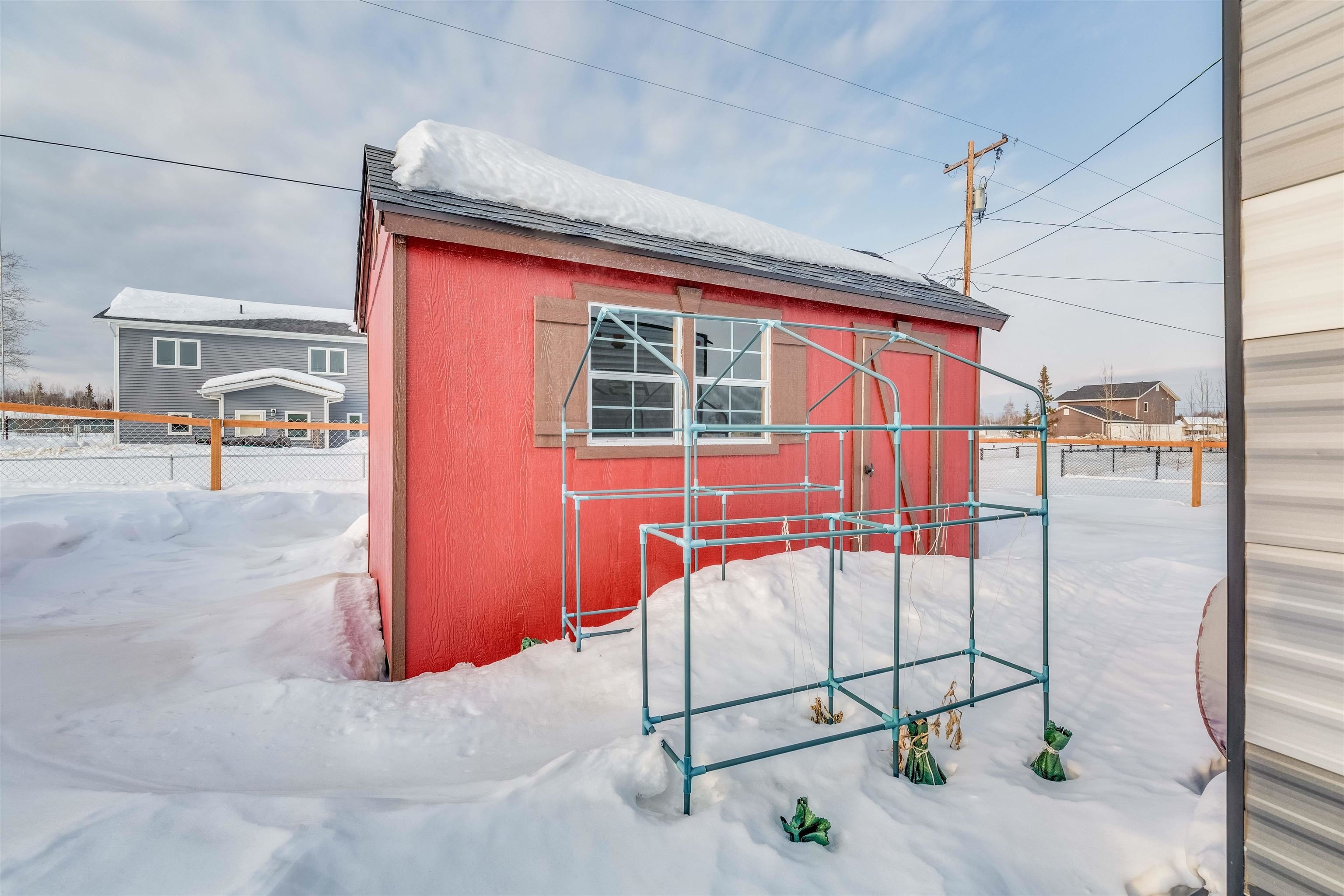 Single Family 3BR 3BA - 2777 W 3RD AVENUE, North Pole, AK