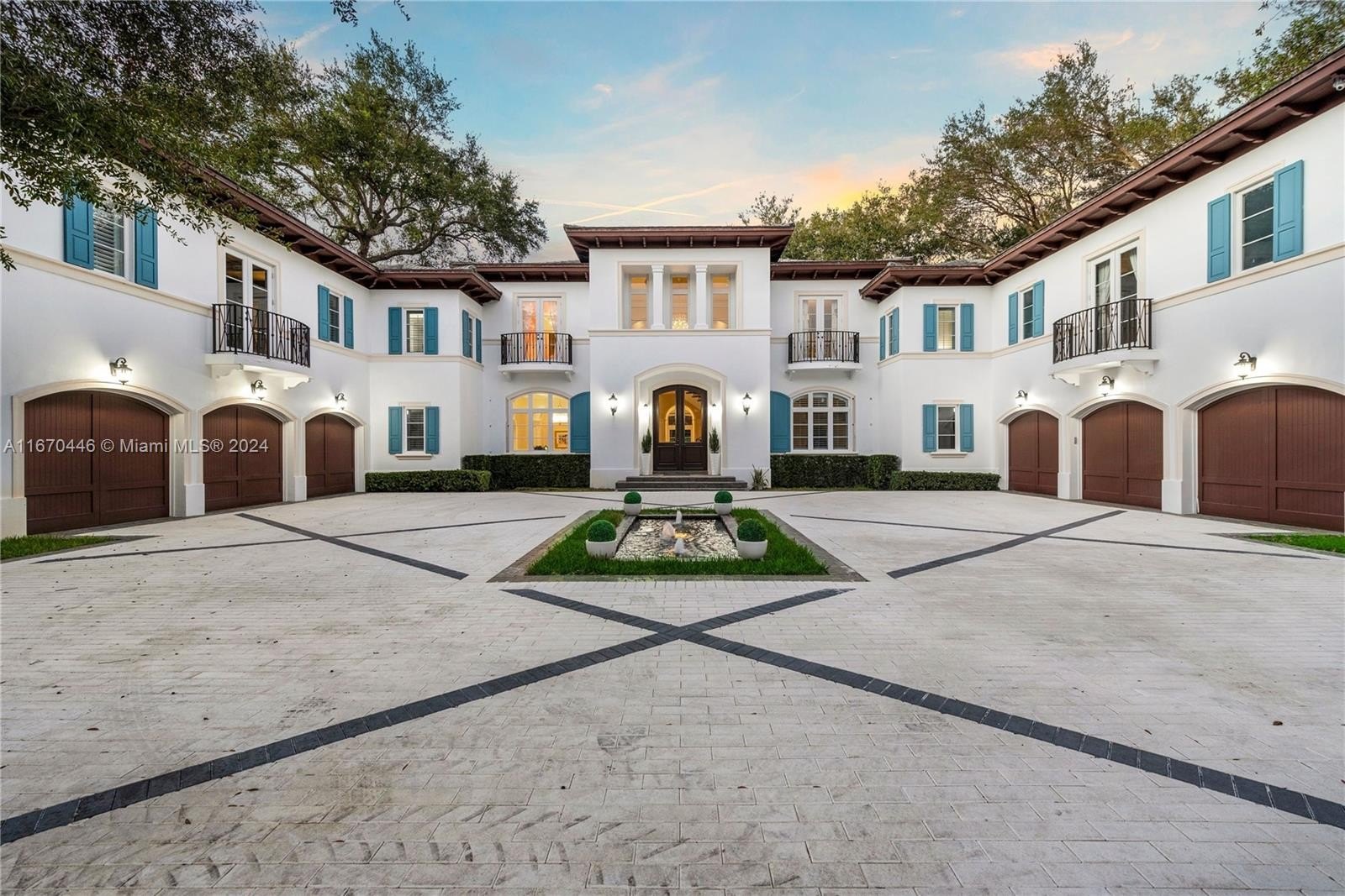 Single Family 8BR 10BA - 5225 Fairchild Way, Coral Gables, FL