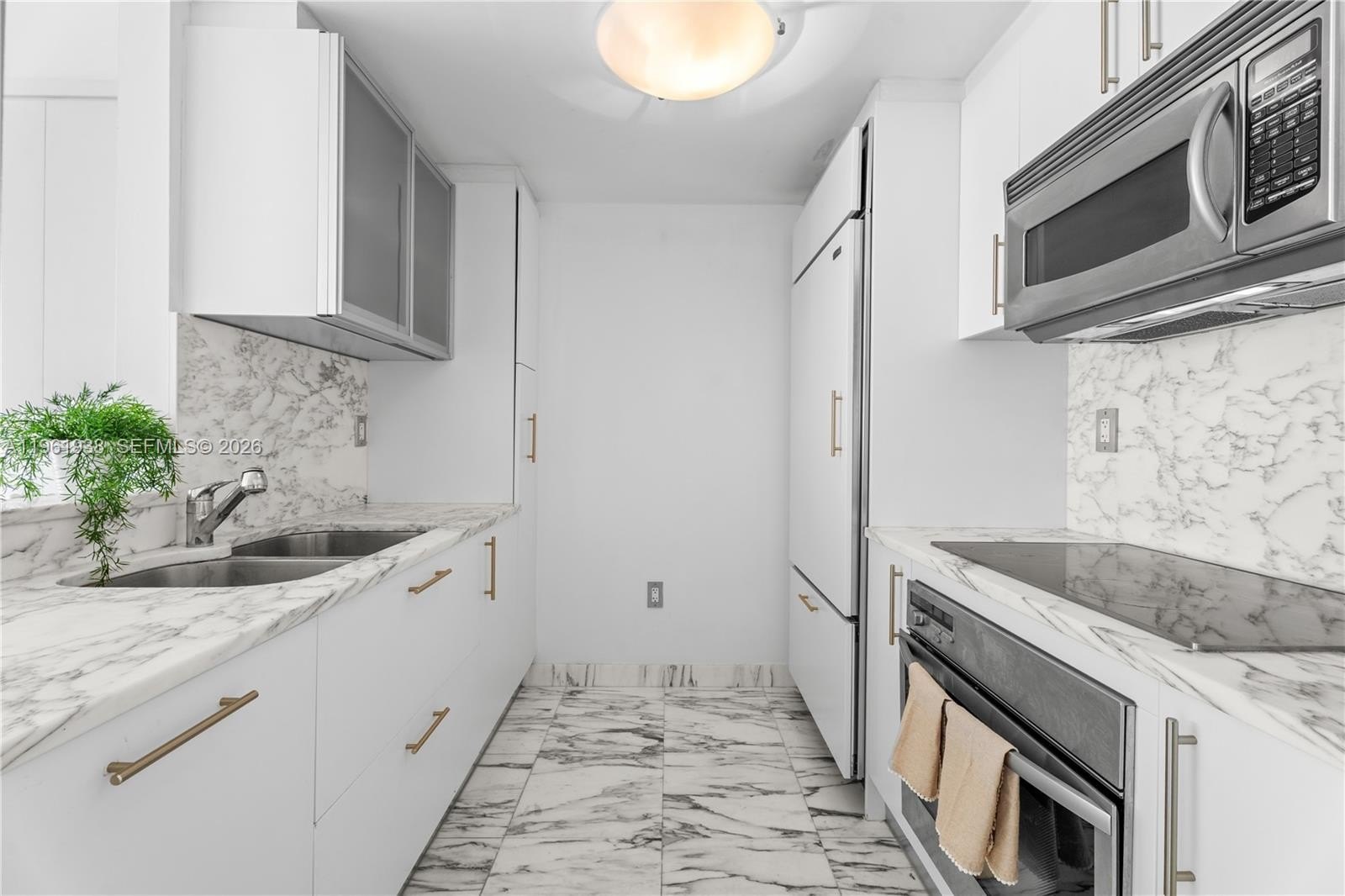 Condo 1BR 2BA - 450 Alton Rd, Miami  Beach, FL