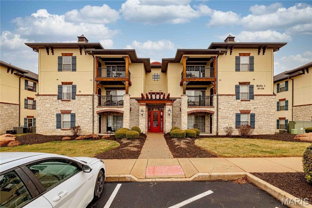 Condo 2BR 2BA - 532 Bordeaux Way, St Peters, MO