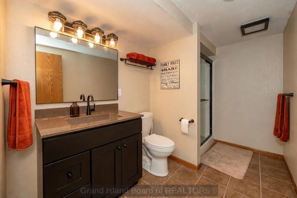1506 Rainbow Rd  