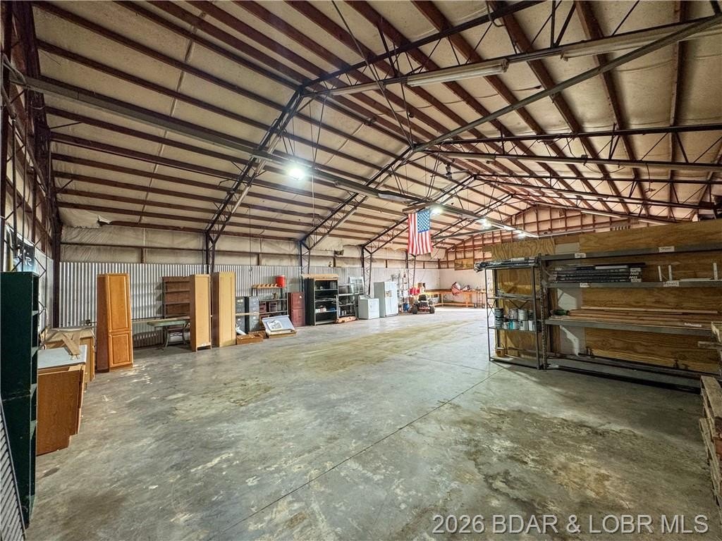 Single Family 3BR 3BA - 19655 Inlet Road, Versailles, MO