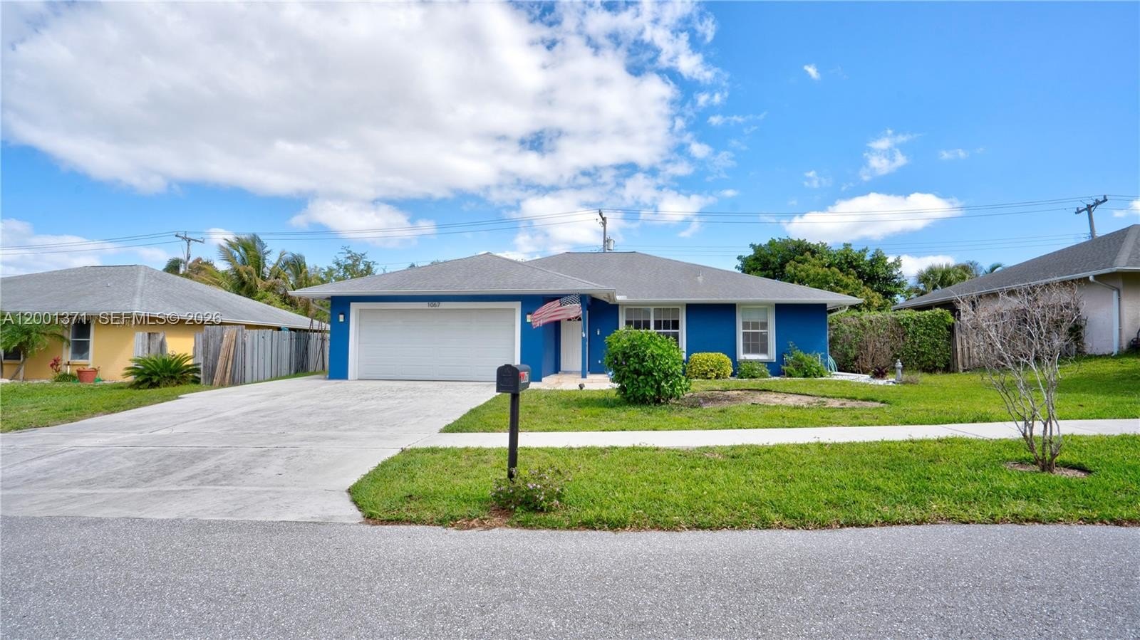 1067 Julia Hts Dr  