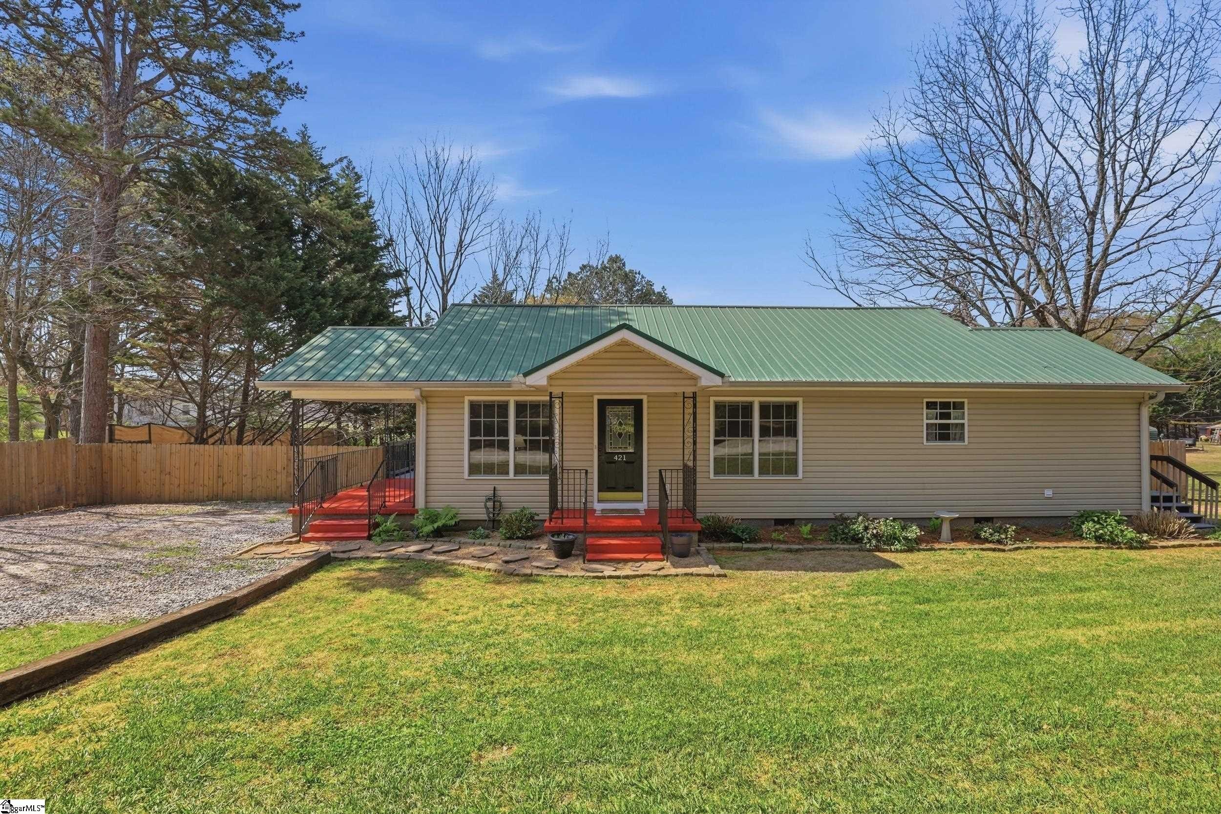 Single Family 3BR 2BA - 421 Hotrod Lane, Walhalla, SC