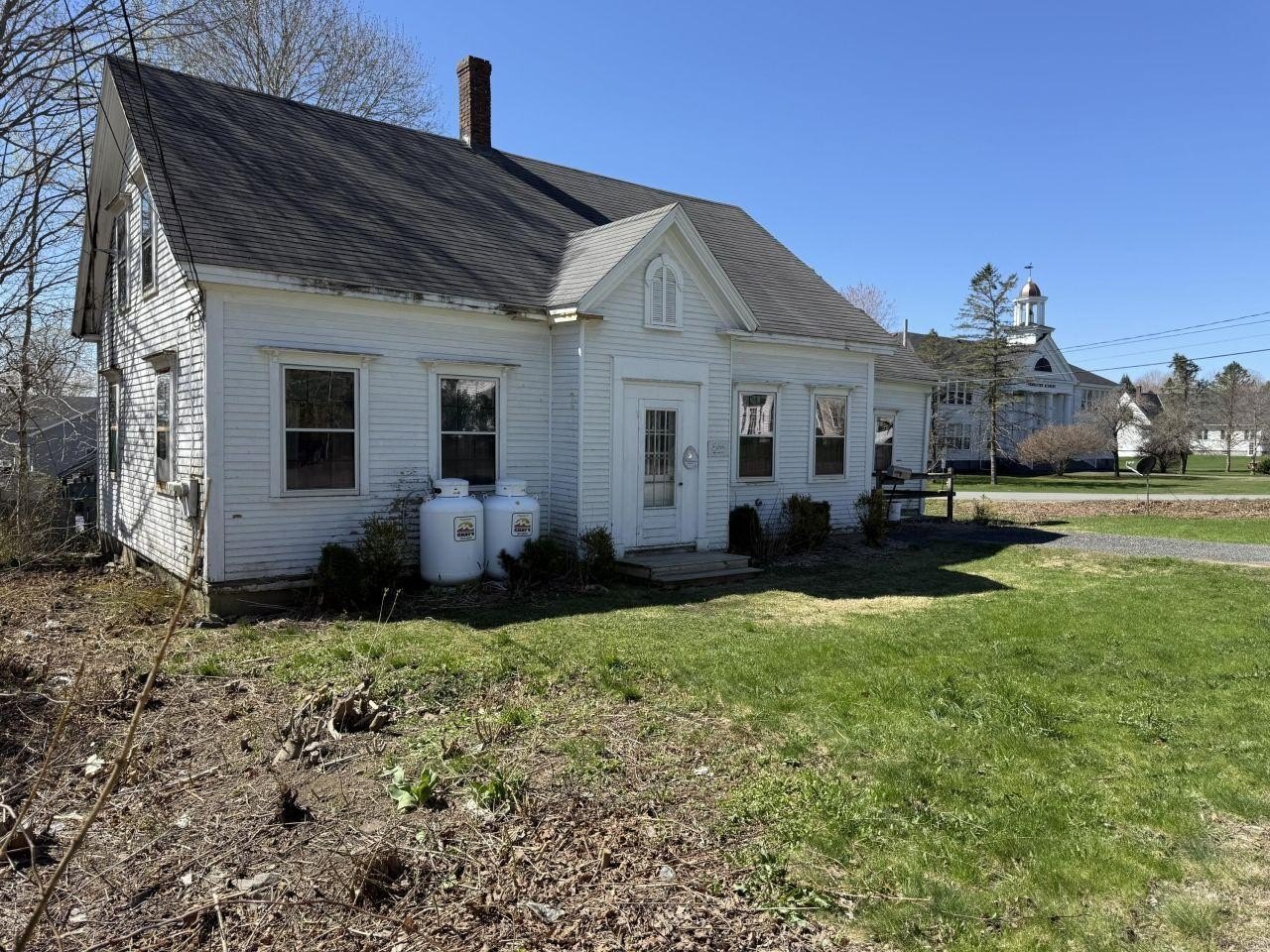 Single Family 3BR 1BA - 52 Main Street, Thomaston, ME