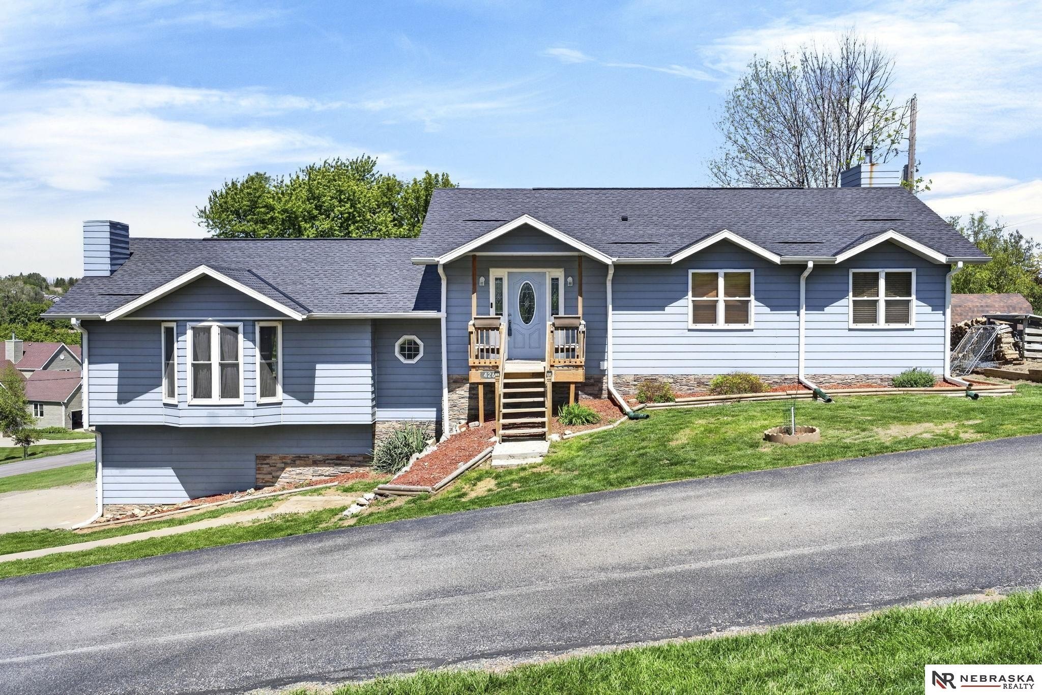 Single Family 3BR 3BA - 4260 Parkview Drive, Blair, NE