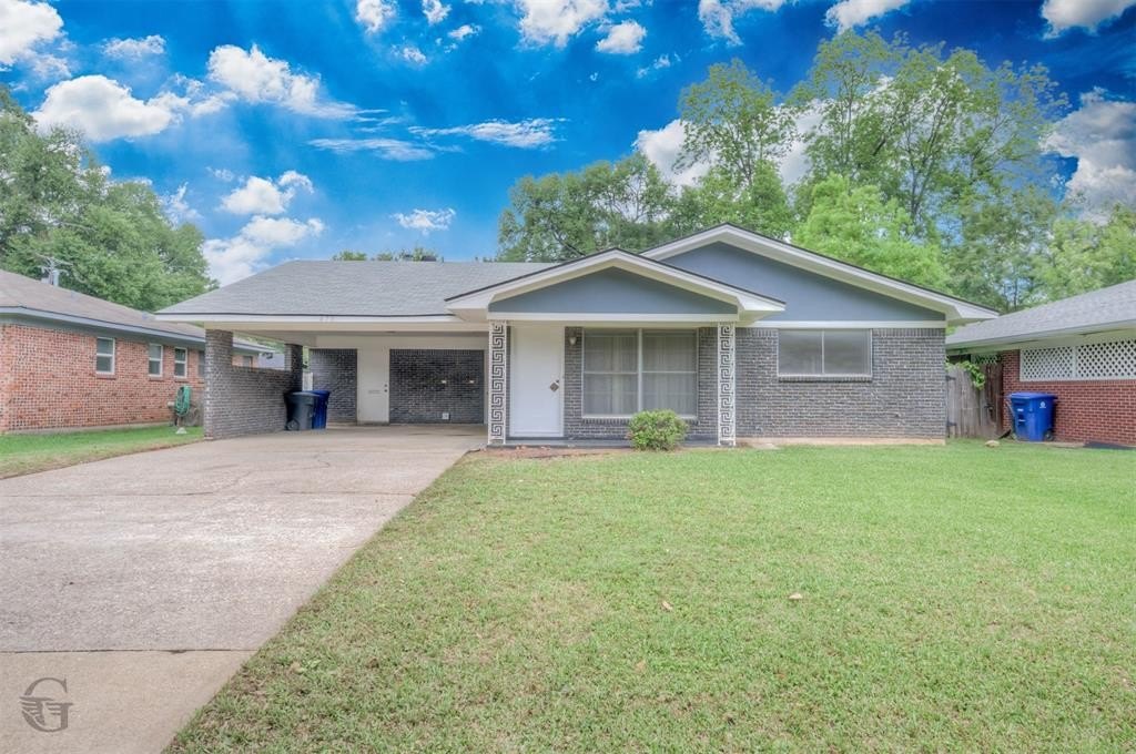 Single Family 2BR 2BA - 470 Gloria Avenue, Shreveport, LA