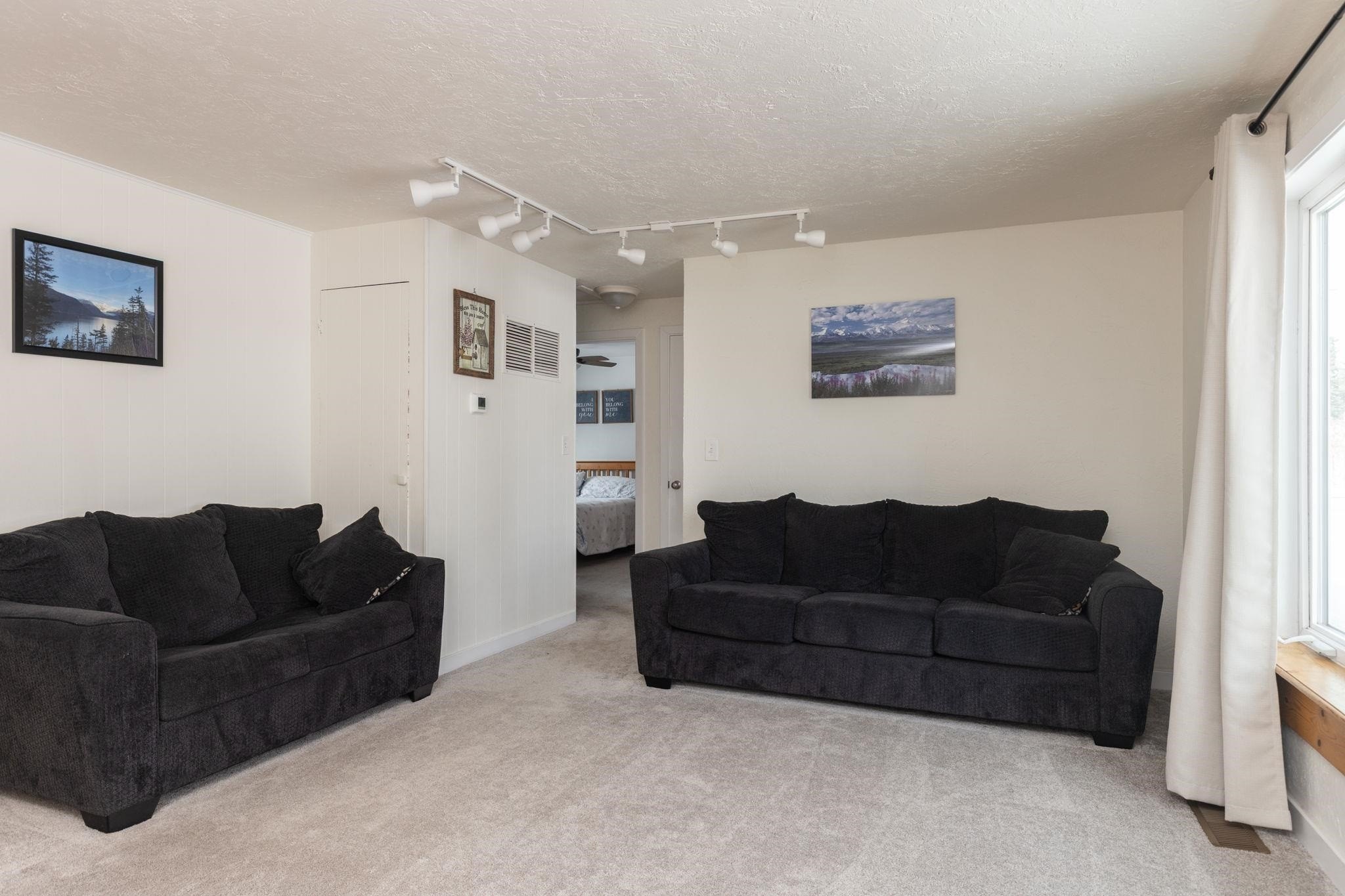Single Family 2BR 1BA - 727 BENTLEY DRIVE, Fairbanks, AK