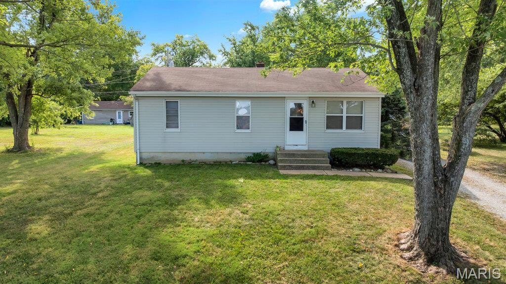 Single Family 3BR 1BA - 2820 Mulberry Lane, St Charles, MO
