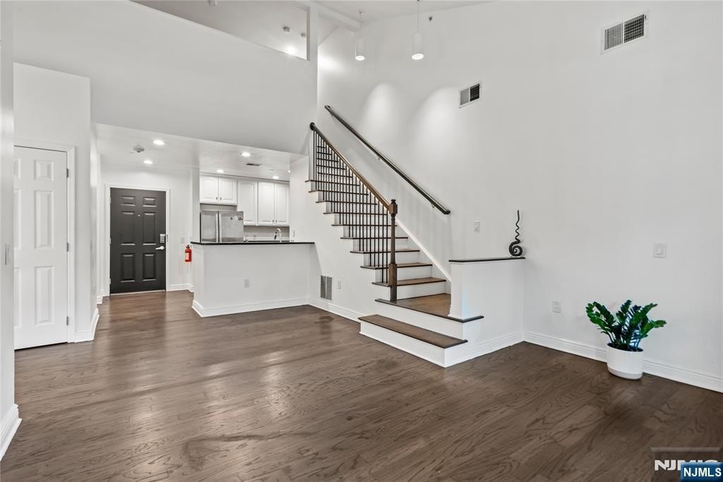 Other 3BR 3BA - 7400 River Road 442, North Bergen, NJ