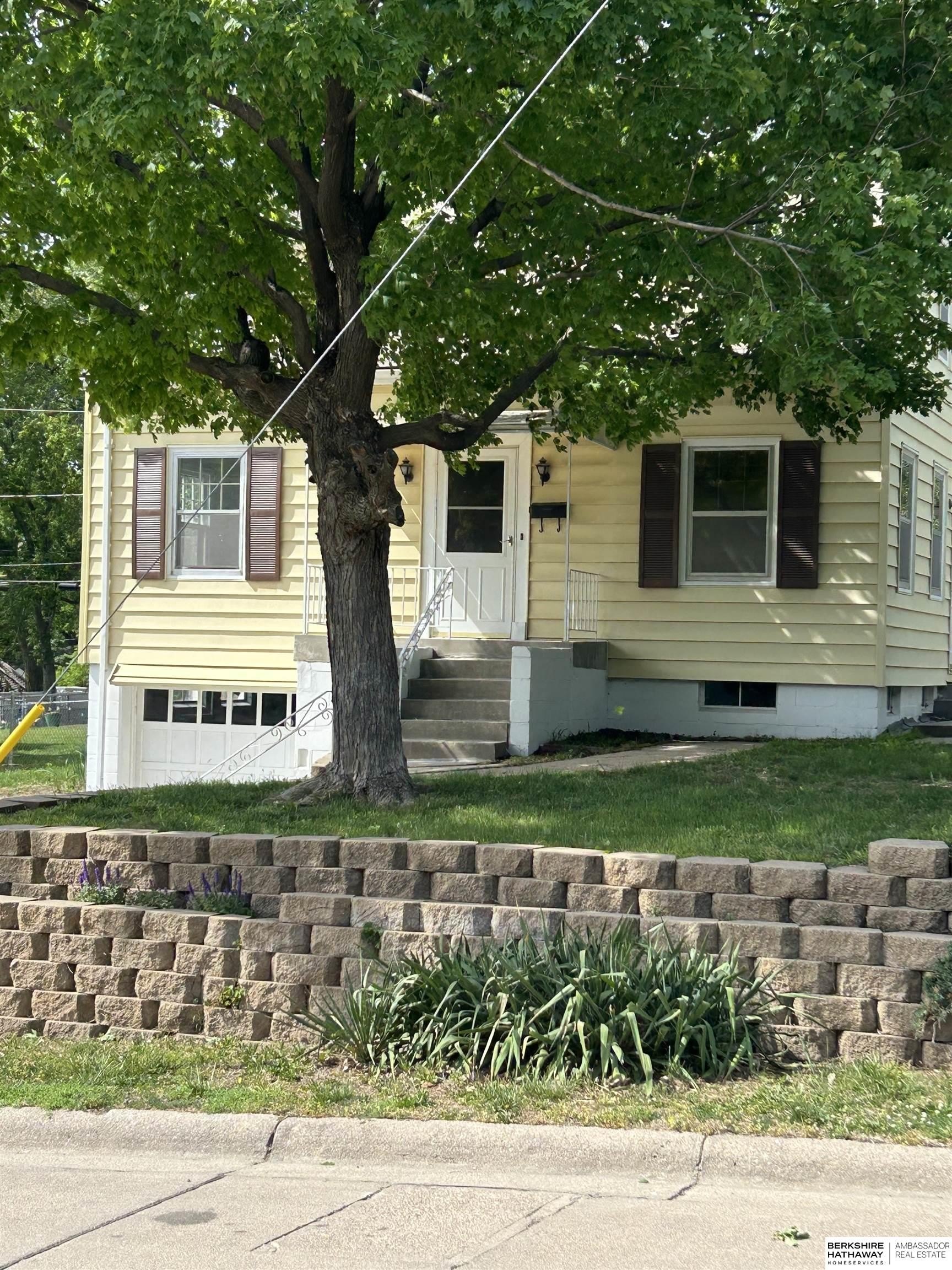 Single Family 4BR 1BA - 6006 Parker Street, Omaha, NE