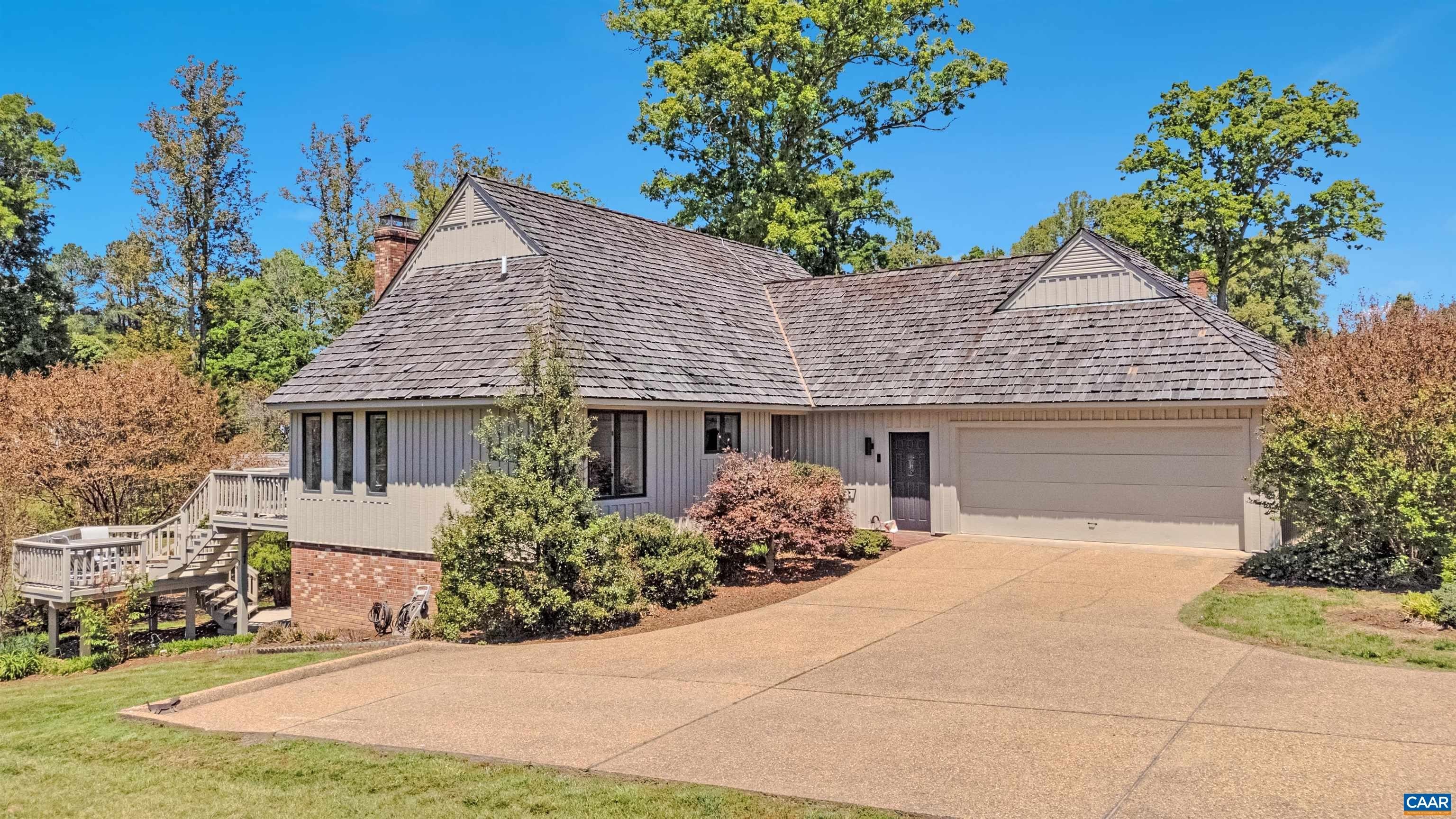 Single Family 3BR 4BA - 304 CLUB RD, LOUISA, VA