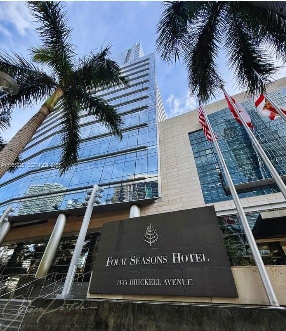 Condo 1BA - 1435 Brickell Ave, Miami, FL