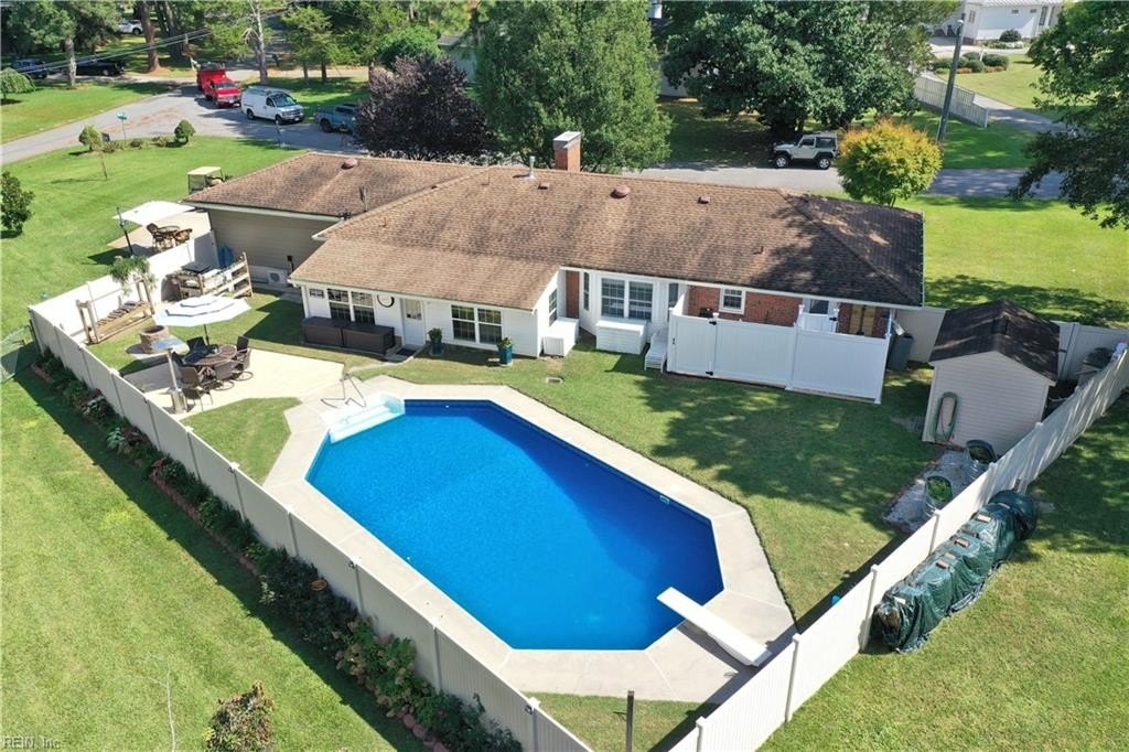 2725 Sterling Point Dr  