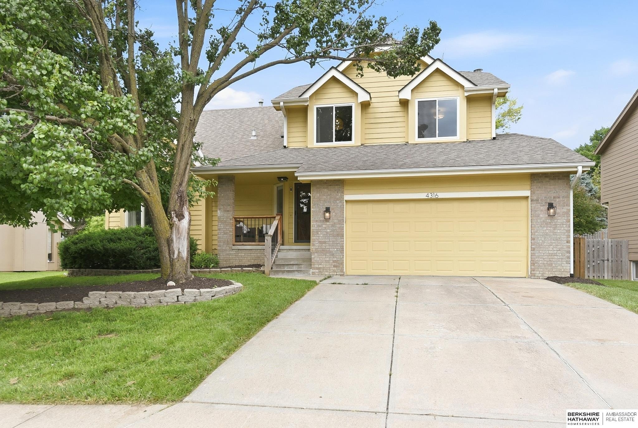 Single Family 3BR 4BA - 4316 N 134th Street, Omaha, NE