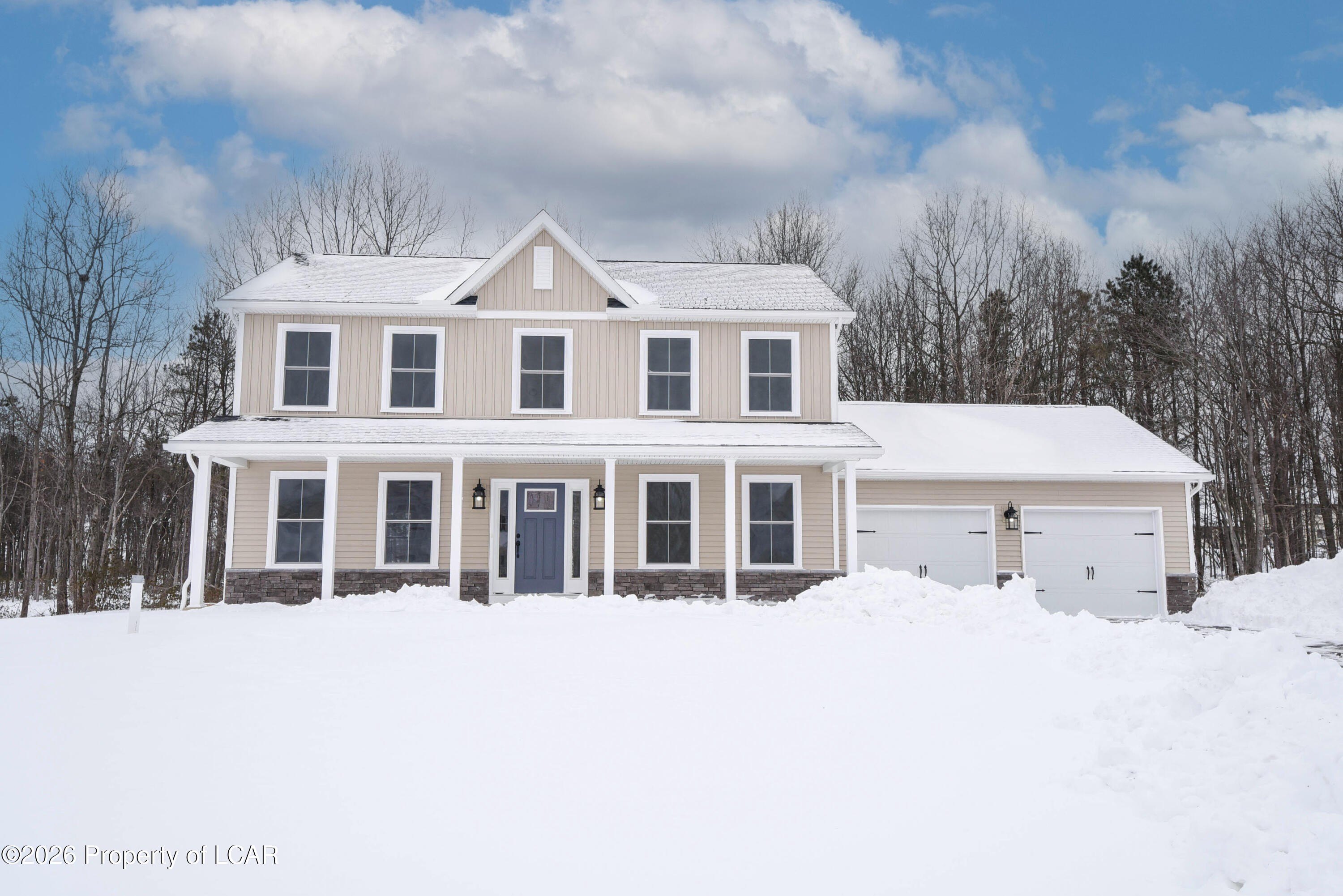 Single Family 4BR 3BA - 2460 E Venisa Drive, Hazle Twp, PA