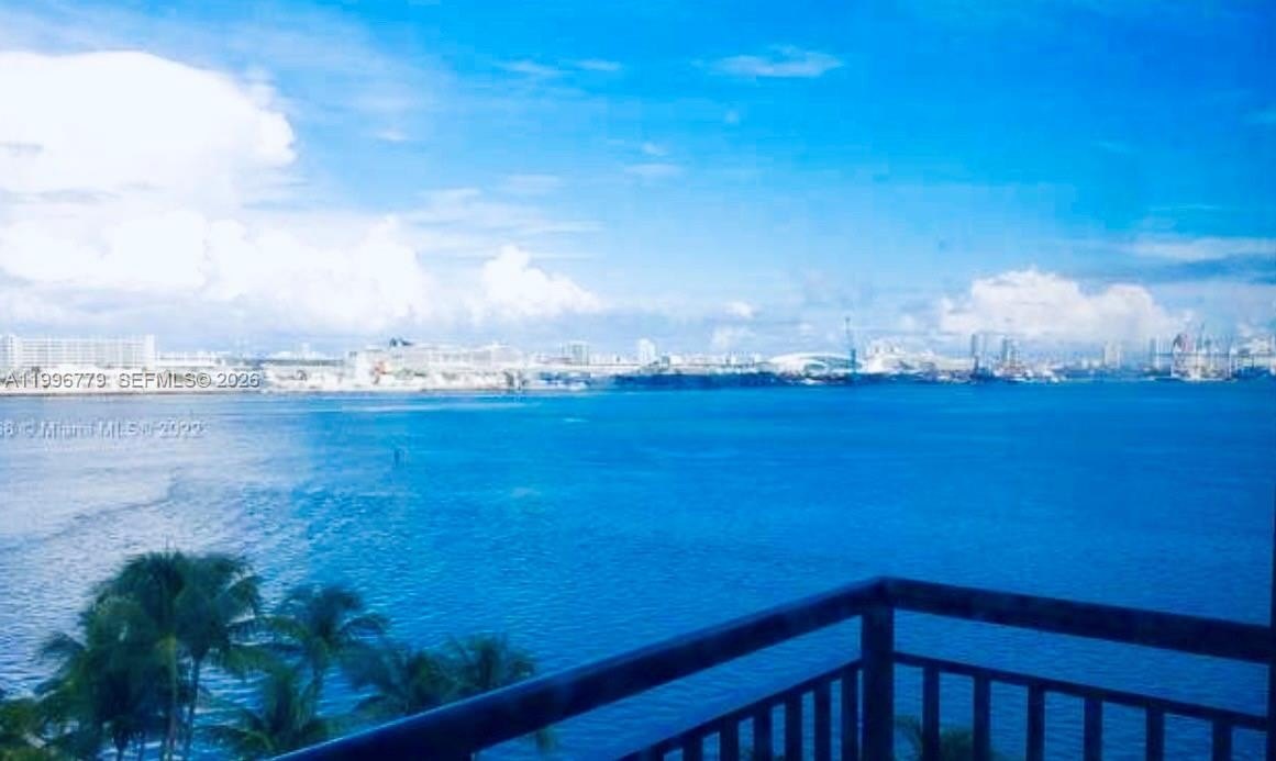 Condo 1BA - 540 Brickell Key Dr, Miami, FL