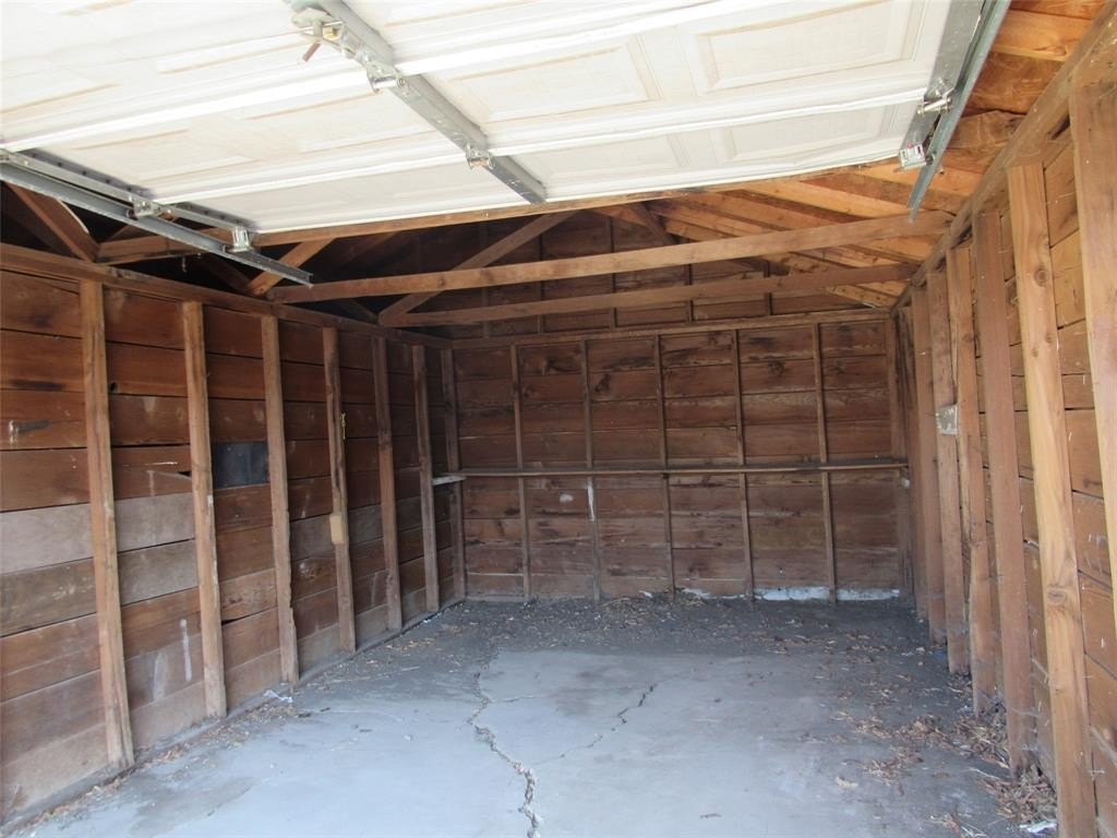 Single Family 2BR 2BA - 1609 N 18th Street, Waco, TX