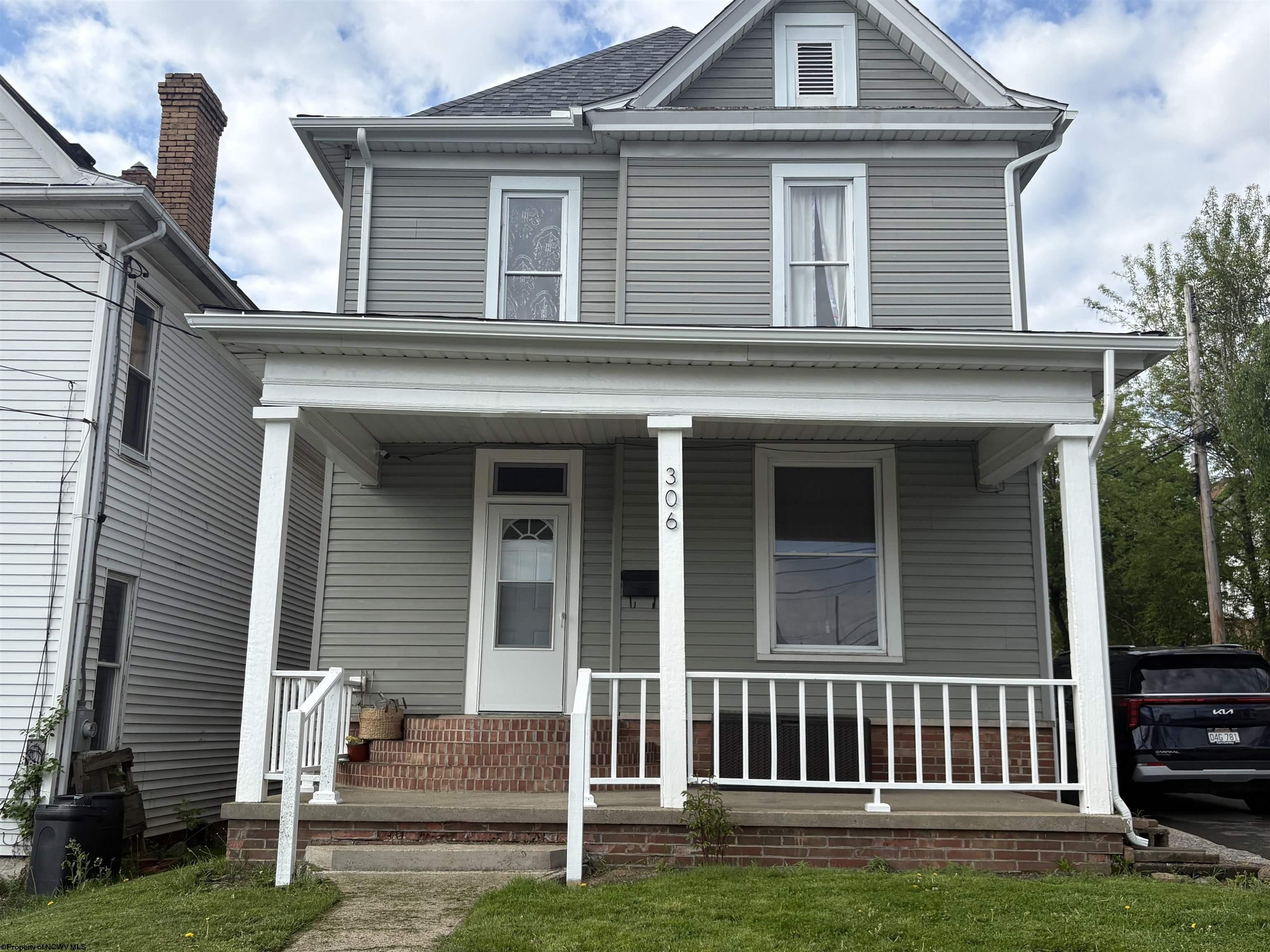 Single Family 3BR 2BA - 306 5th Street, Fairmont, WV