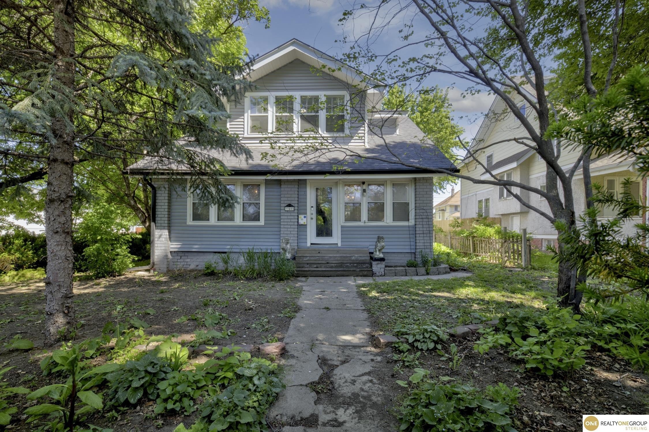 Single Family 4BR 2BA - 3340 Center Street, Omaha, NE