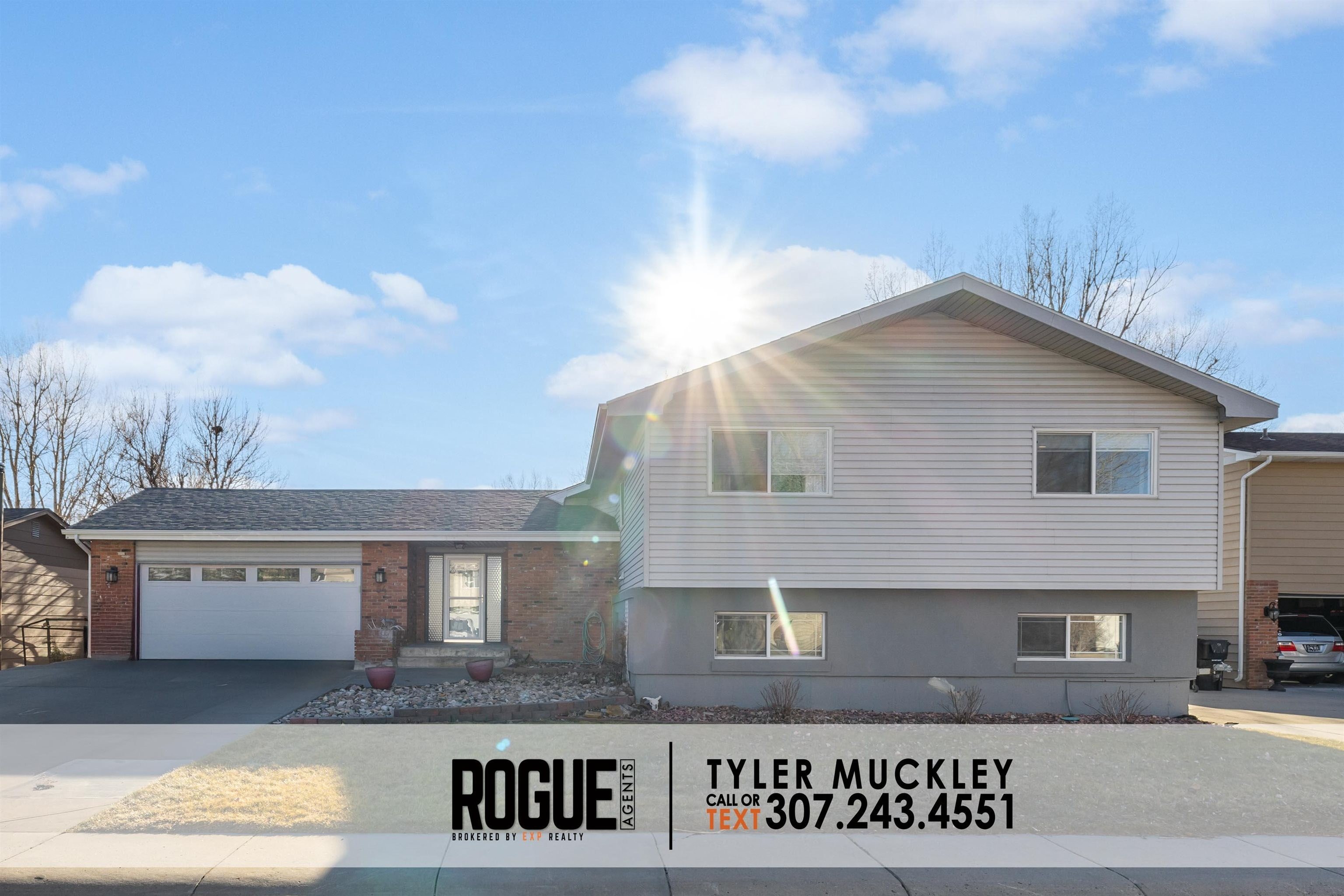 Single Family 5BR 3BA - 54 Jonquil, Casper, WY