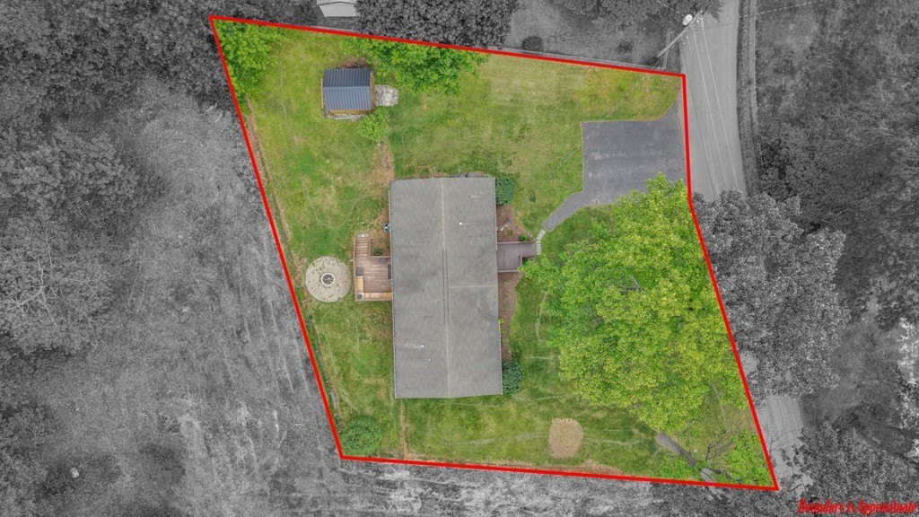 Single Family 3BR 2BA - 174 Burleson Dr, CRAB ORCHARD, WV