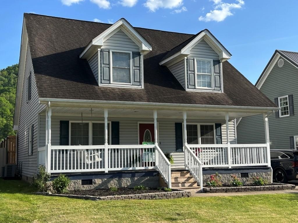 Single Family 3BR 3BA - 22 May Street, Auxier, KY