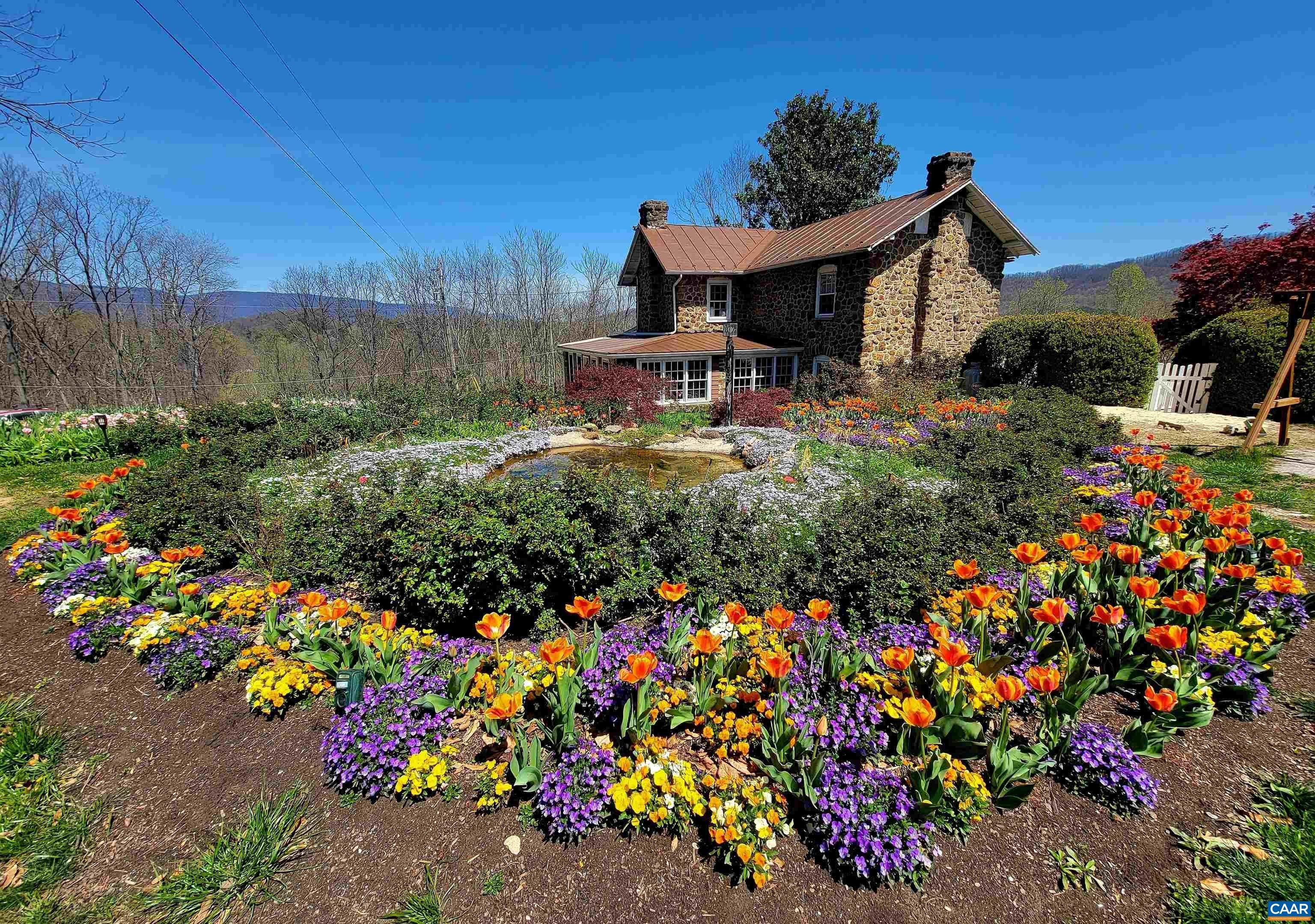 Single Family 4BR 4BA - 128 ROCKFISH ORCHARD DR, AFTON, VA