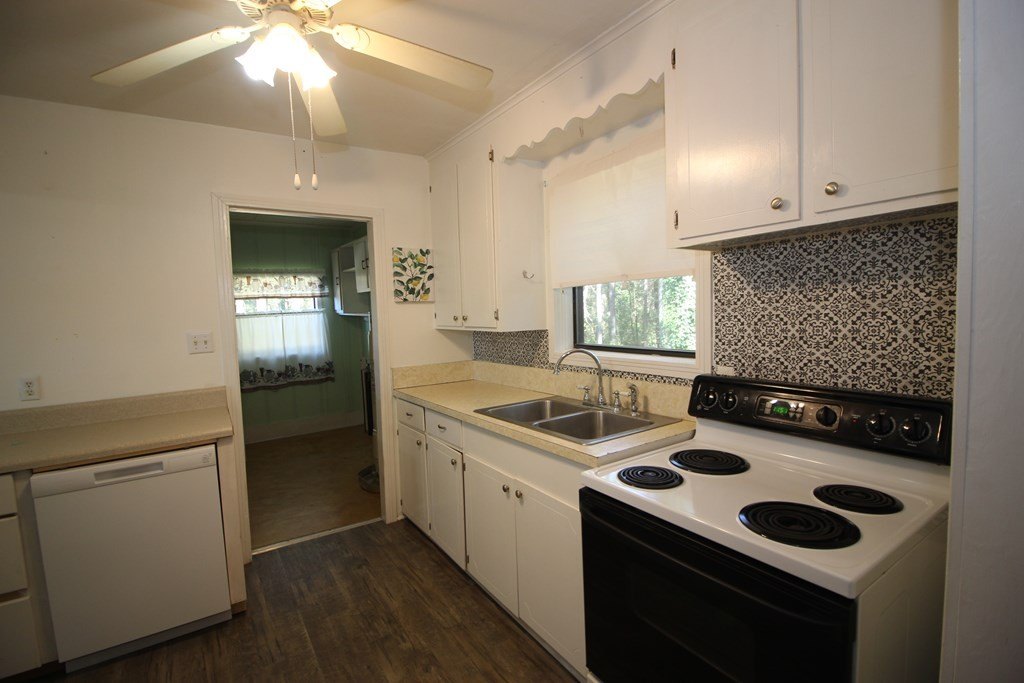 Single Family 2BR 1BA - 475 CR 1612, Louin, MS