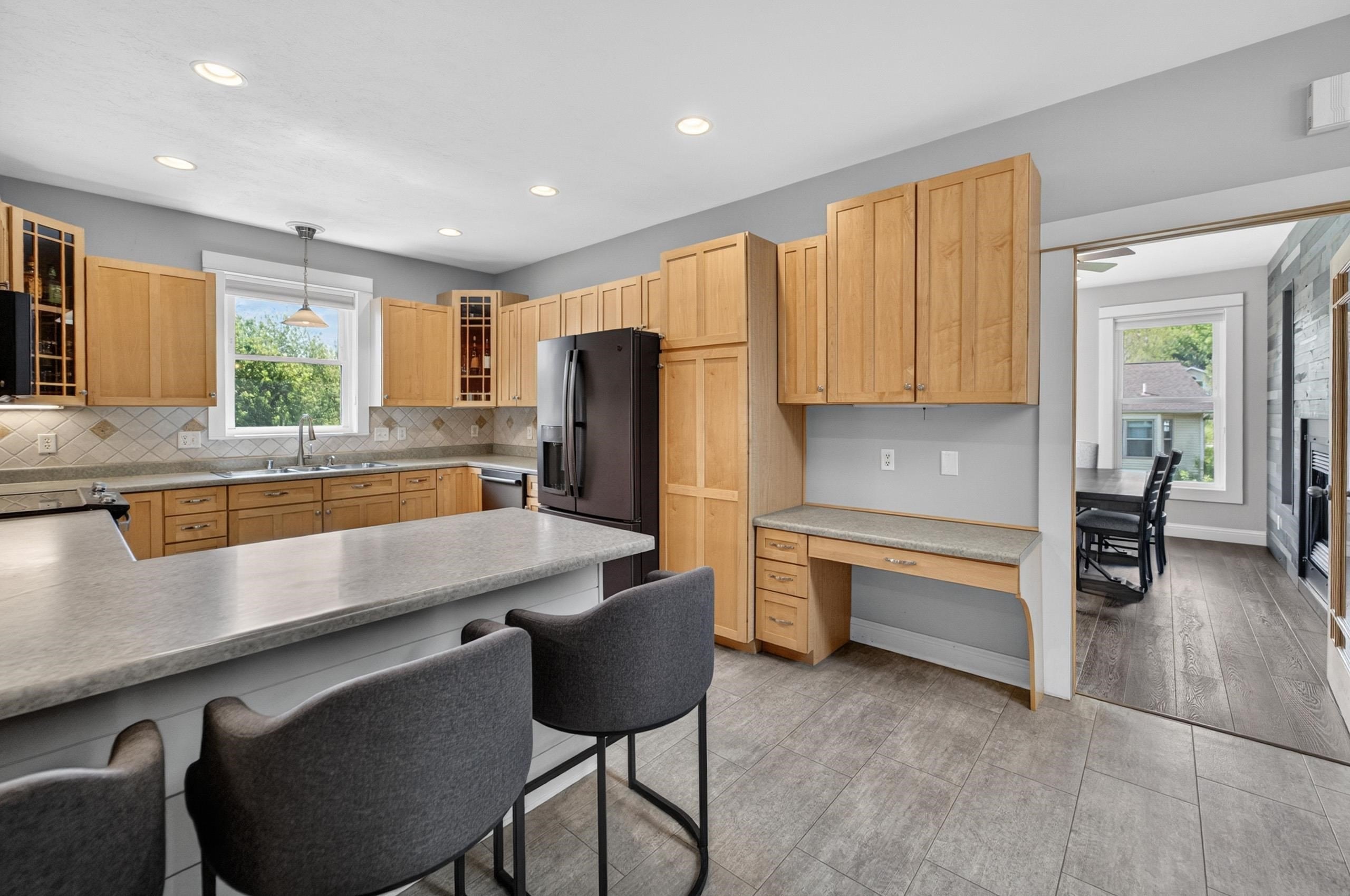 Single Family 5BR 5BA - 801 Nordic View, Mount Horeb, WI