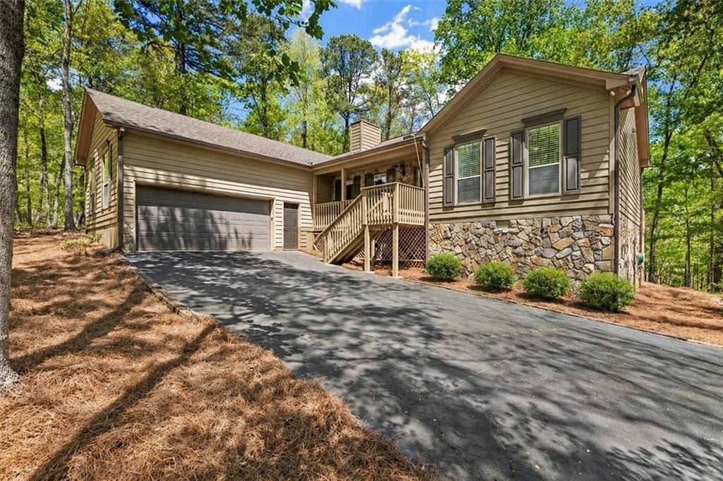 Single Family 3BR 2BA - 190 Red Coat Pass, Jasper, GA